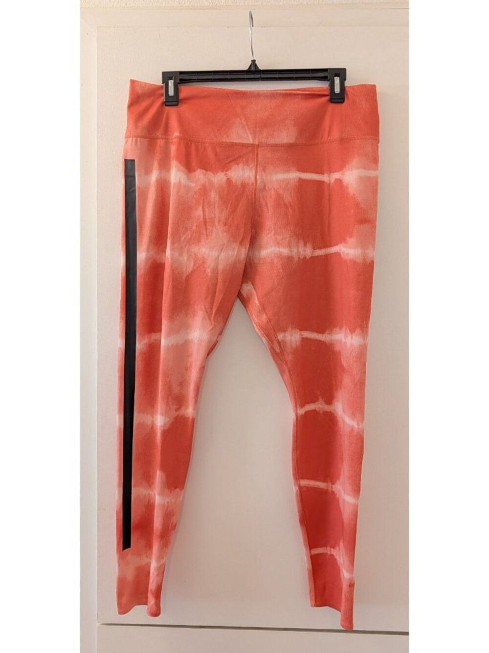 Nike One Luxe Womens Tie-Dye Leggings Full-Length Mid-Rise Tight Fit Coral Black